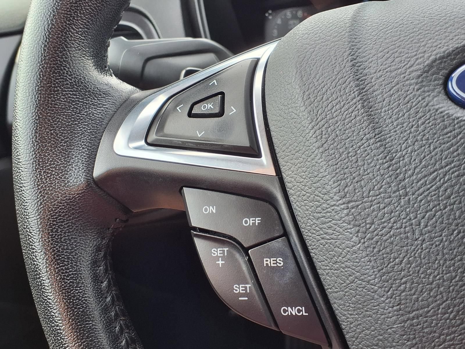 Used 2018 Ford Fusion SE w/ Equipment Group 201A FWD image 28
