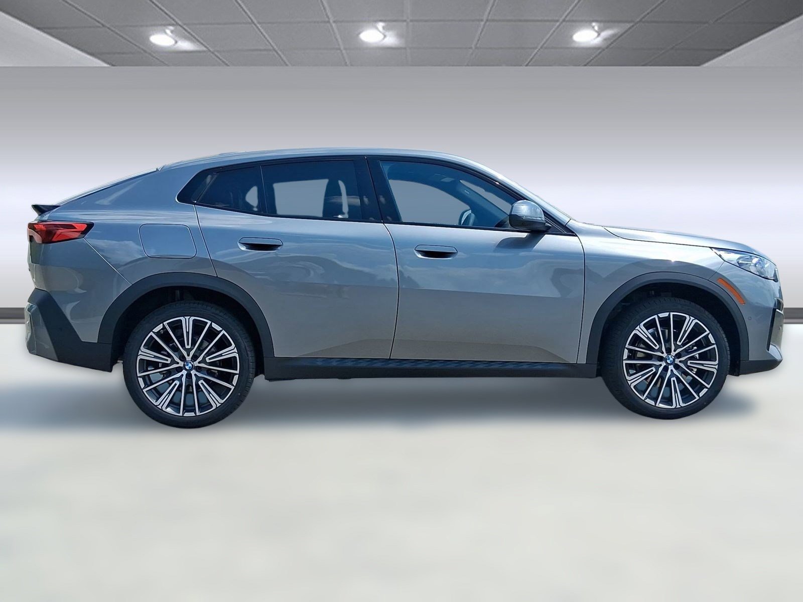 Used 2026 BMW X2 xDrive28i image 8