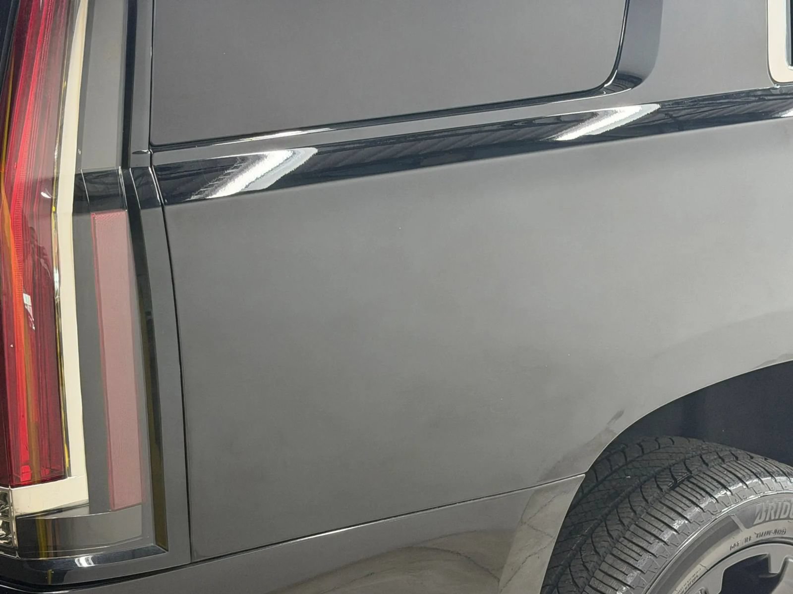 Used 2019 Cadillac Escalade Platinum AWD/4WD image 10