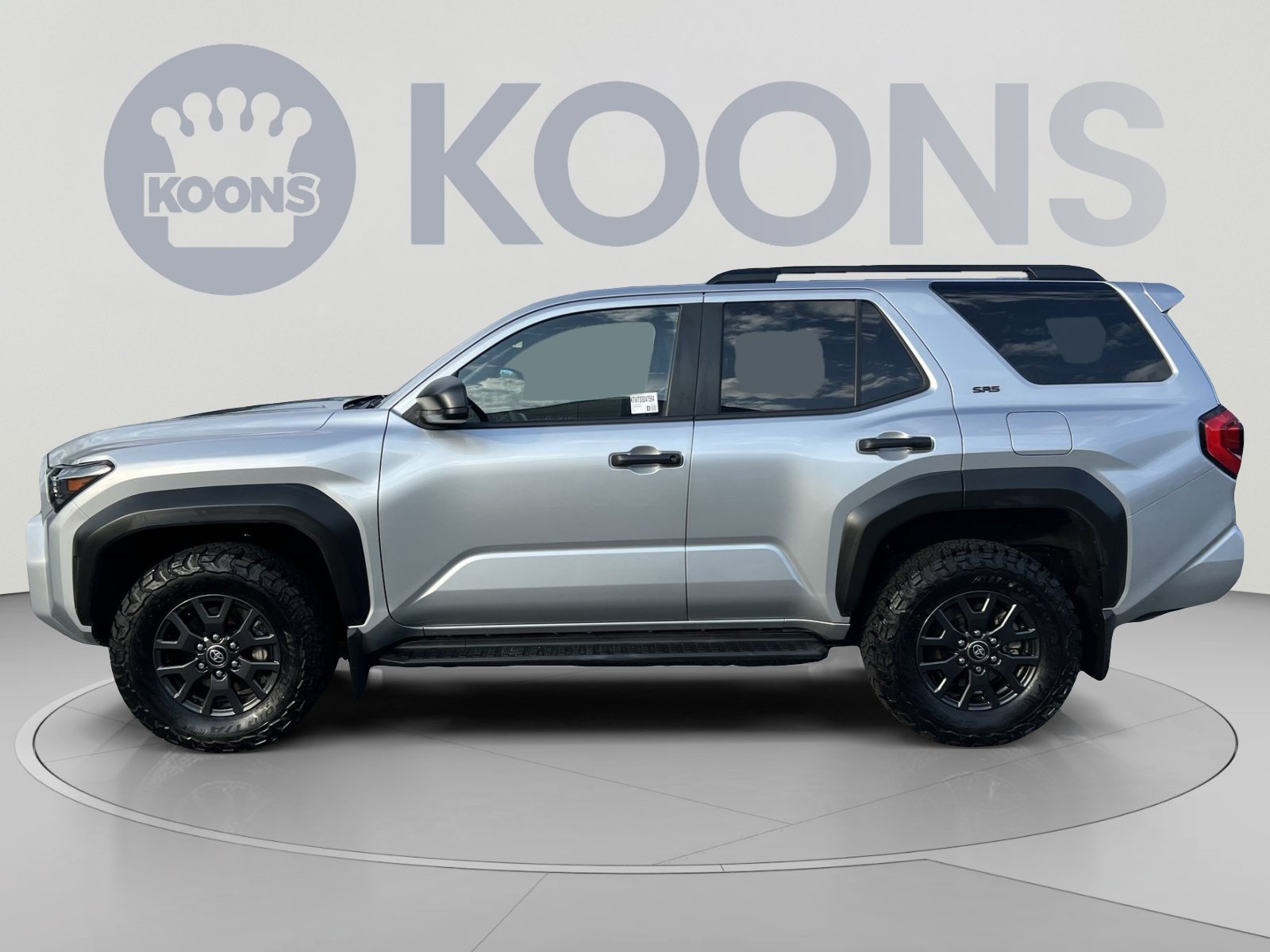 Used 2025 Toyota 4Runner SR5 AWD/4WD image 2