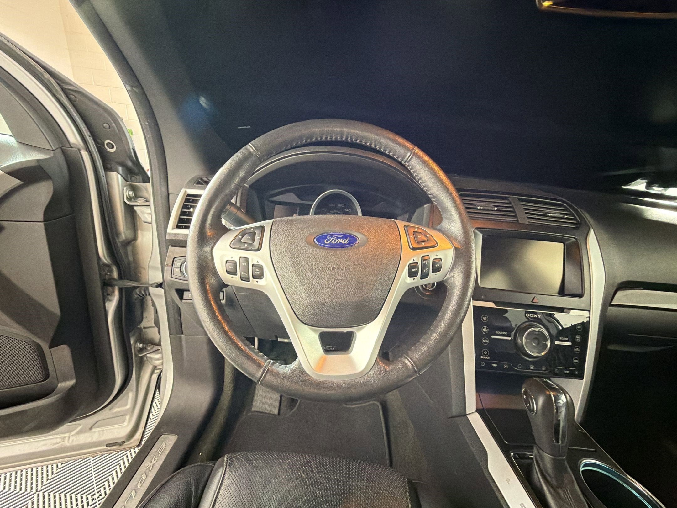 Used 2013 Ford Explorer Limited FWD image 19