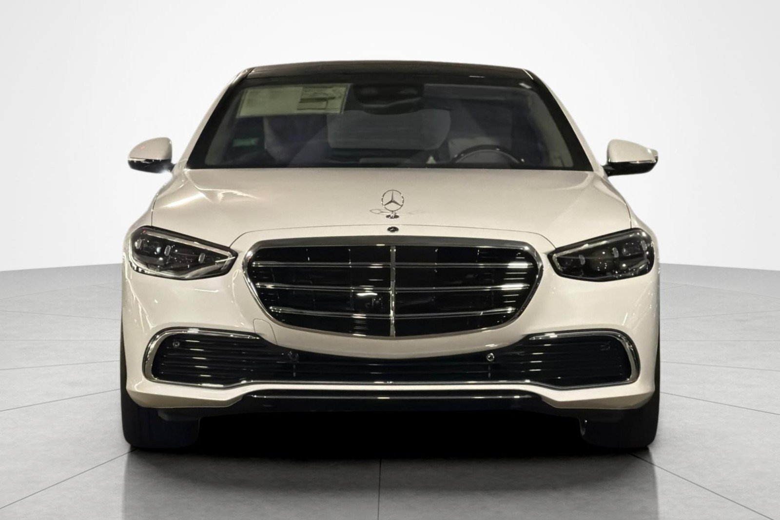 New 2026 Mercedes-Benz S 580e 4MATIC Sedan image 8