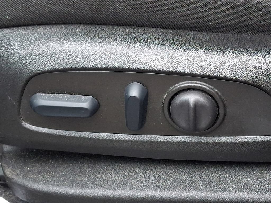 Used 2023 Chevrolet Equinox LS w/ LS Convenience Package FWD image 26