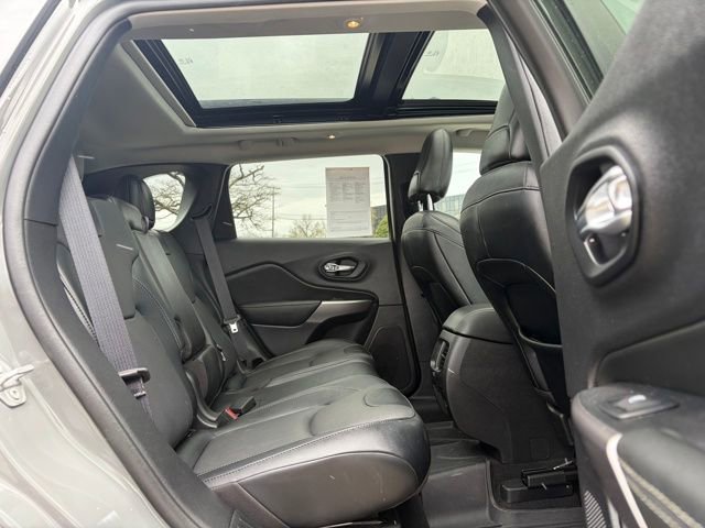 Used 2022 Jeep Cherokee Limited w/ Elite Package image 17