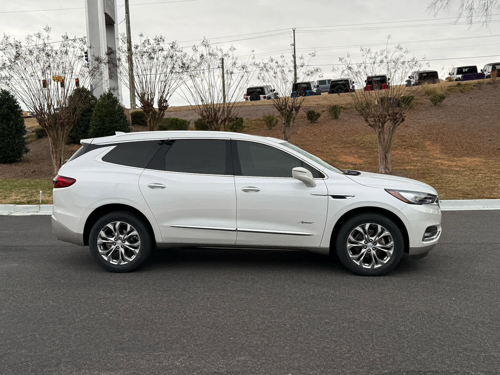 Used 2019 Buick Enclave Avenir w/ Avenir Technology Package image 5