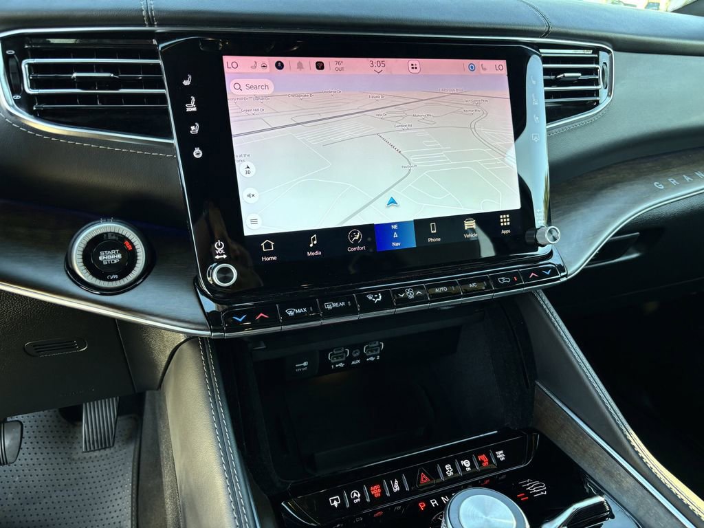 Used 2024 Jeep Grand Wagoneer L 4WD image 13