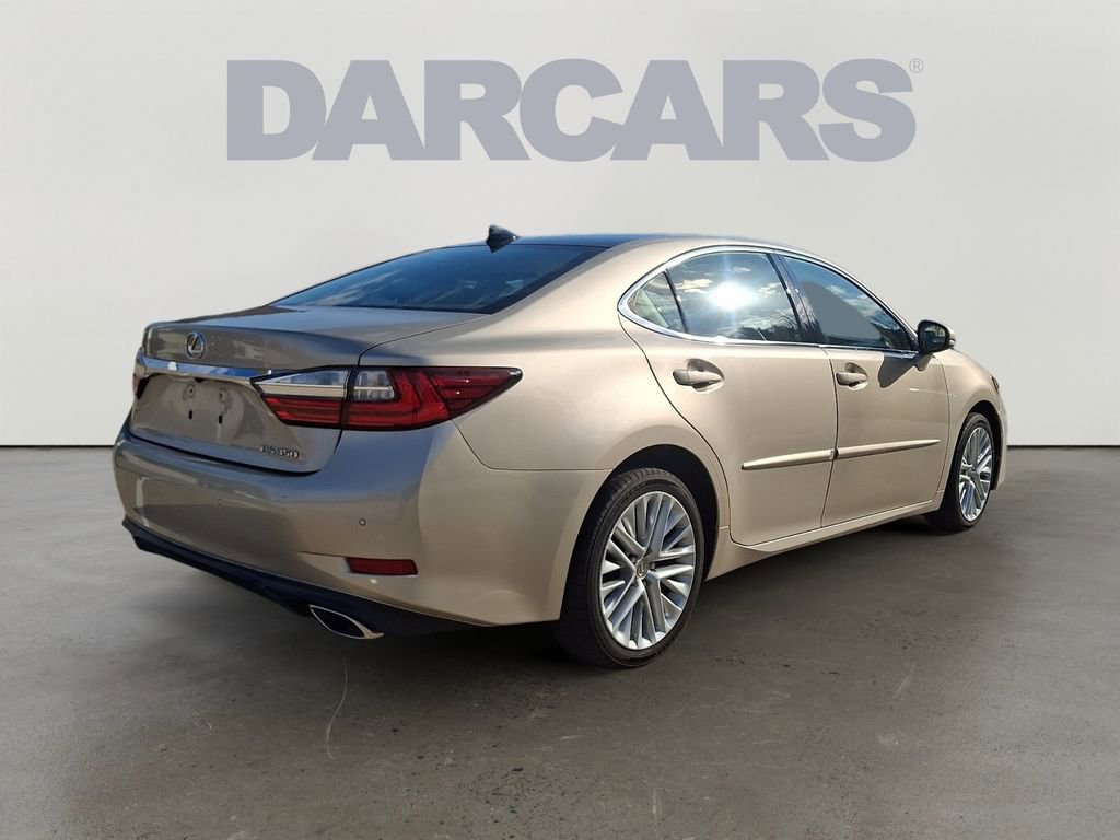 Used 2016 Lexus ES 350 w/ Luxury Package w/Wood Trim image 6