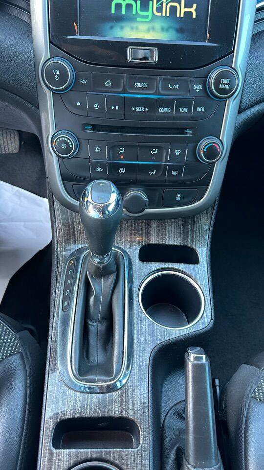 Used 2016 Chevrolet Malibu LT image 29