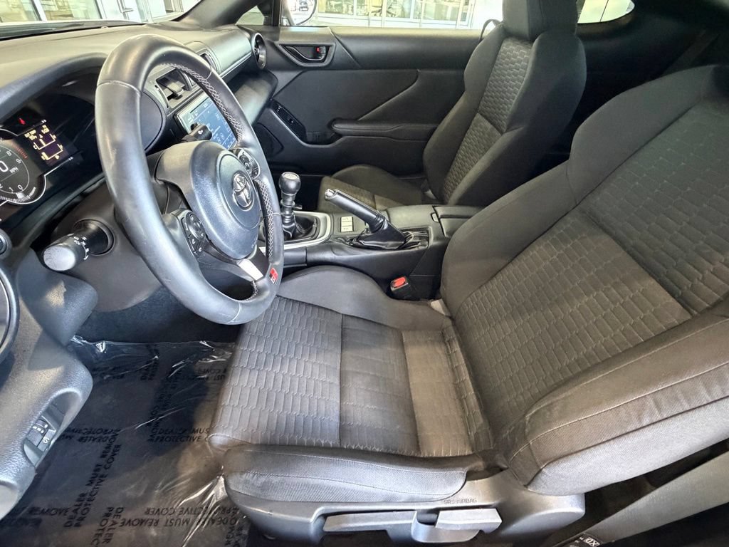 Certified 2023 Toyota GR86 w/ ALL Weather Mat Package (TMS) RWD image 21