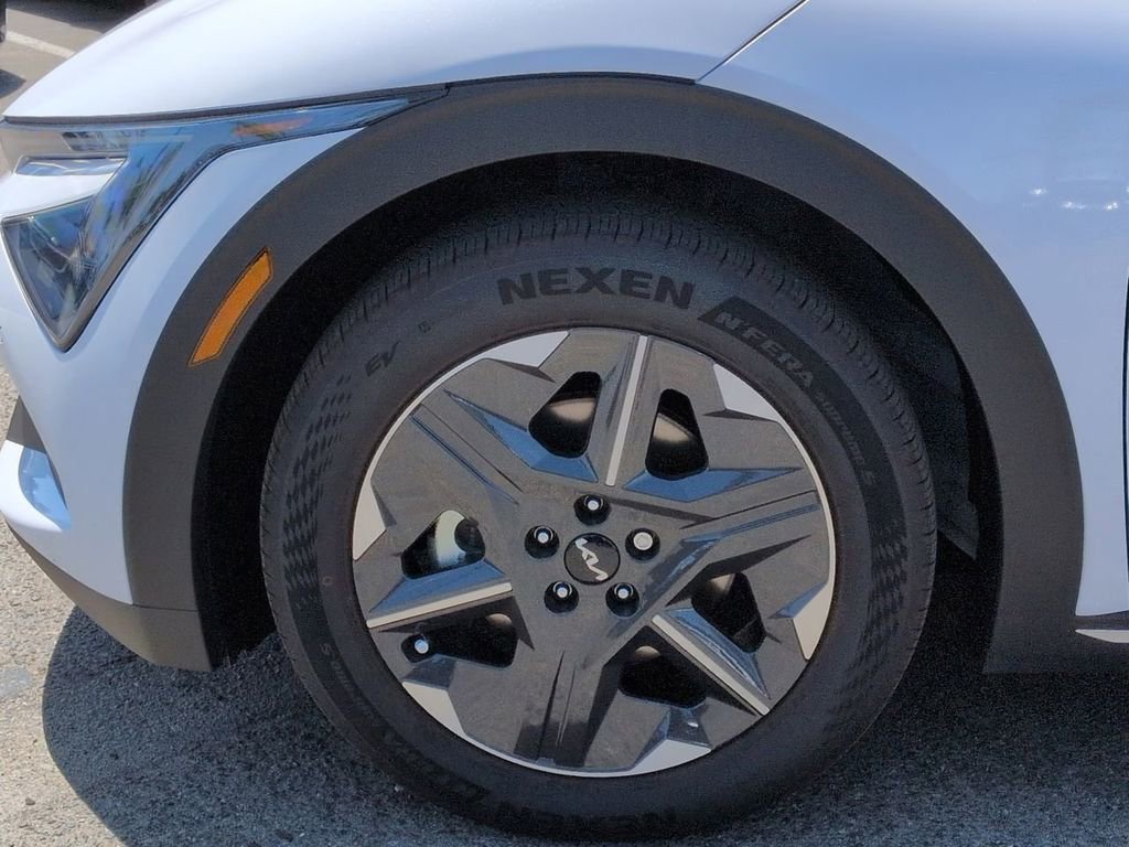 New 2025 Kia EV6 Light RWD image 34