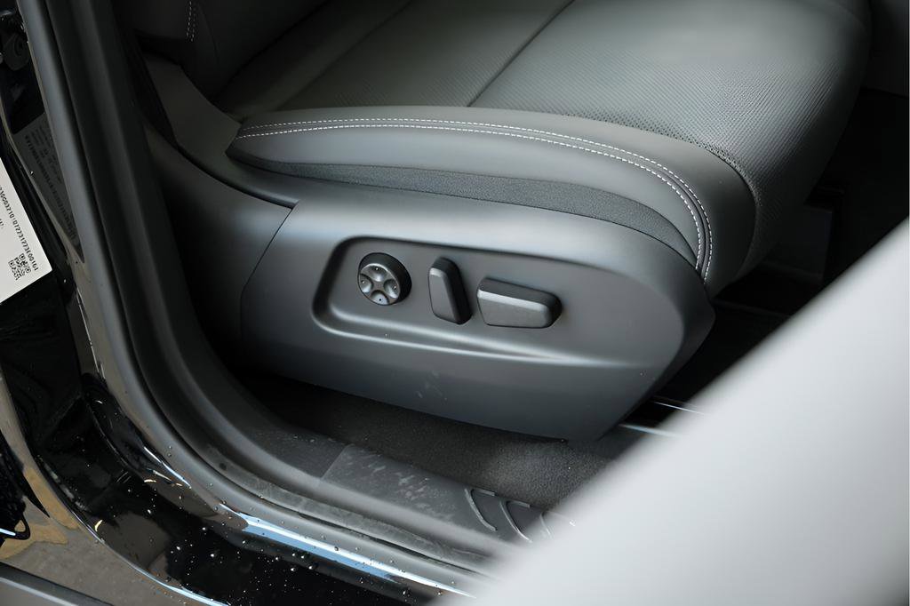 New 2025 VinFast VF 8 Plus image 12