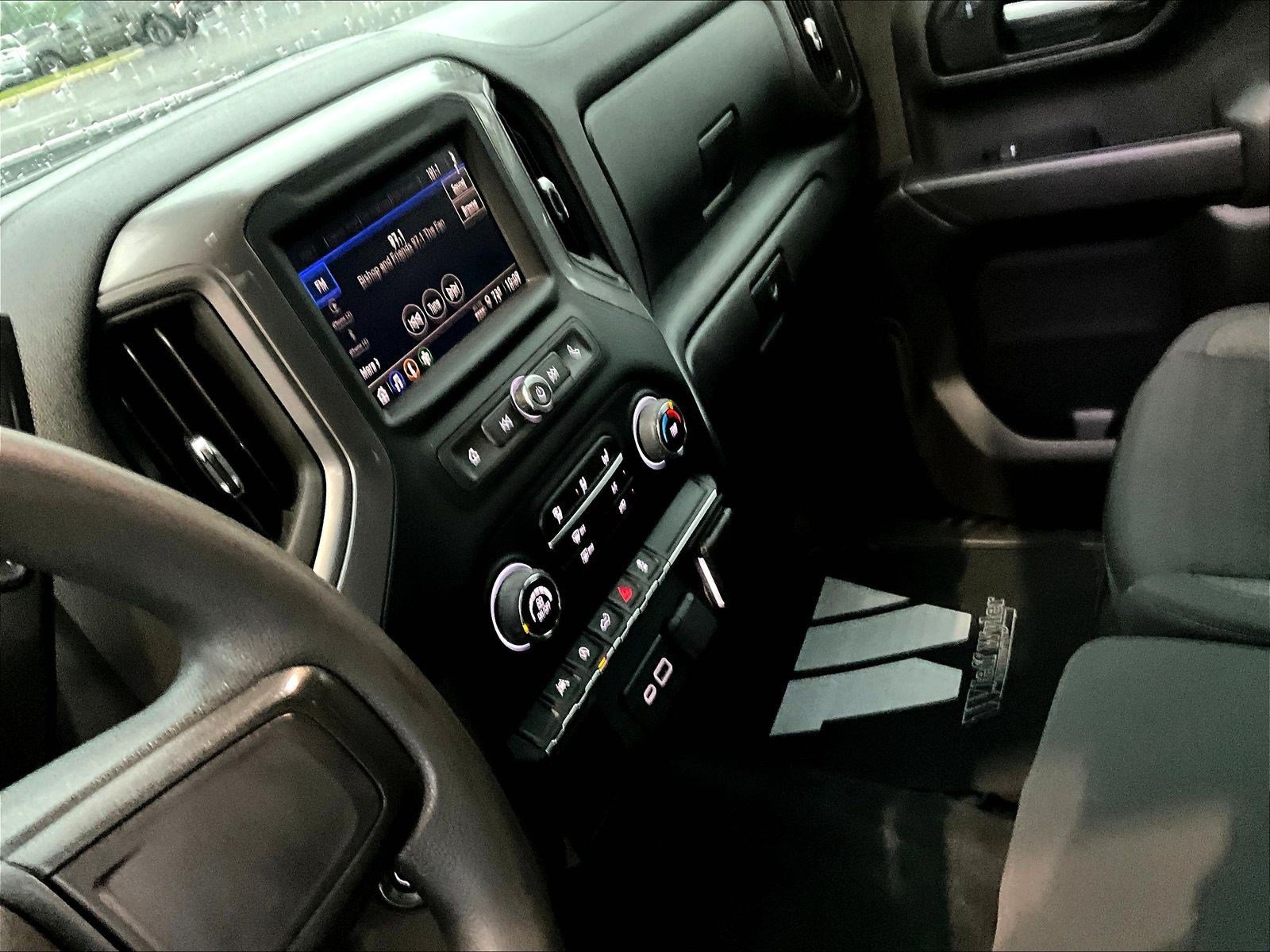 Used 2022 Chevrolet Silverado 1500 Custom AWD/4WD image 17
