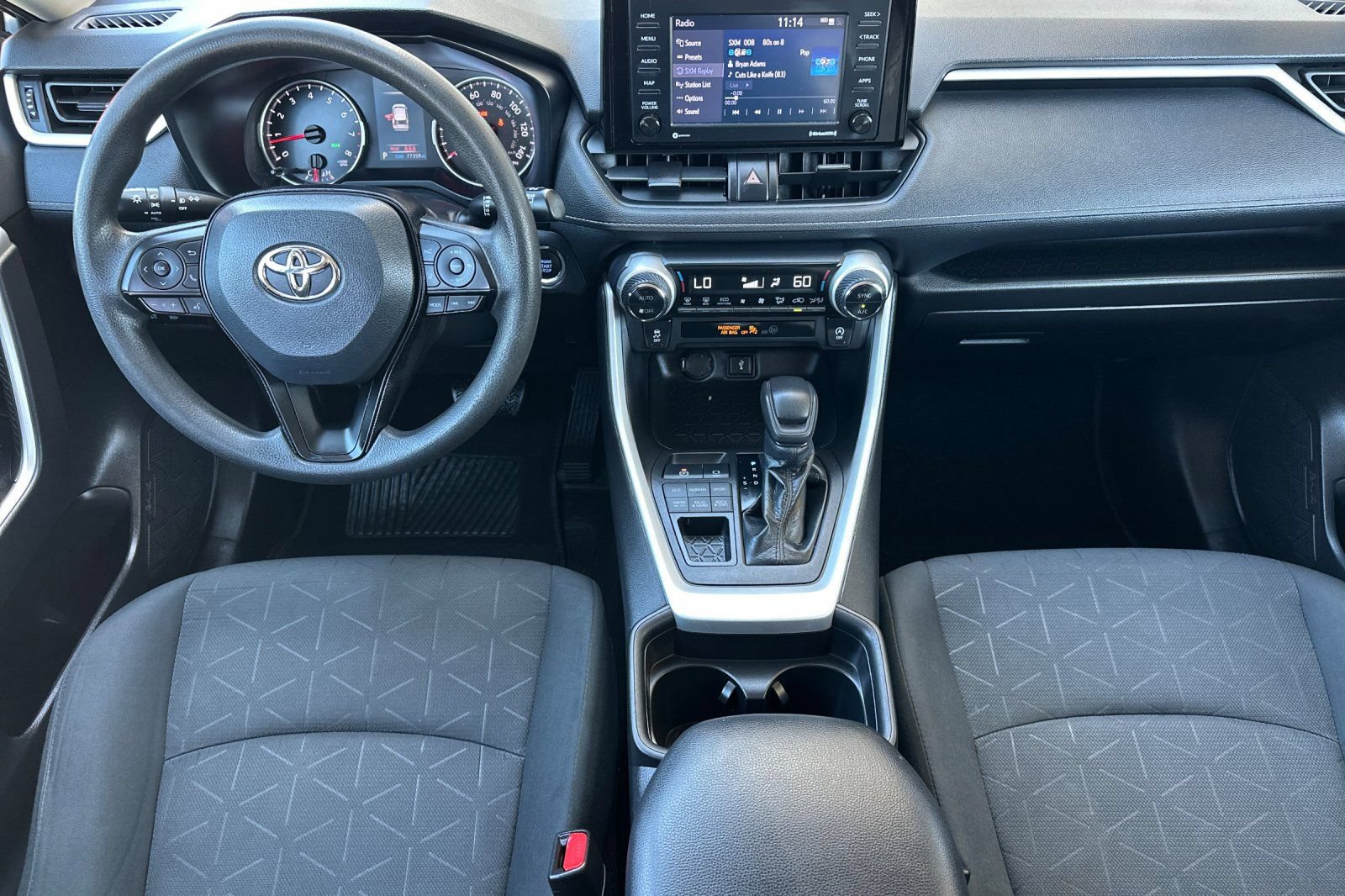 Used 2021 Toyota RAV4 XLE AWD/4WD image 19