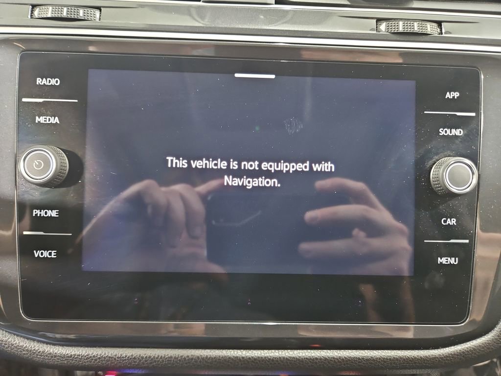 Certified 2024 Volkswagen Tiguan SE w/ Panoramic Sunroof Package image 22