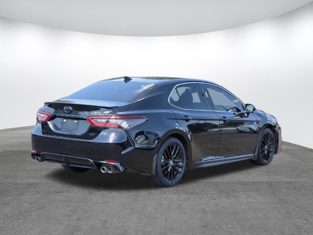 Used 2023 Toyota Camry XSE FWD image 4