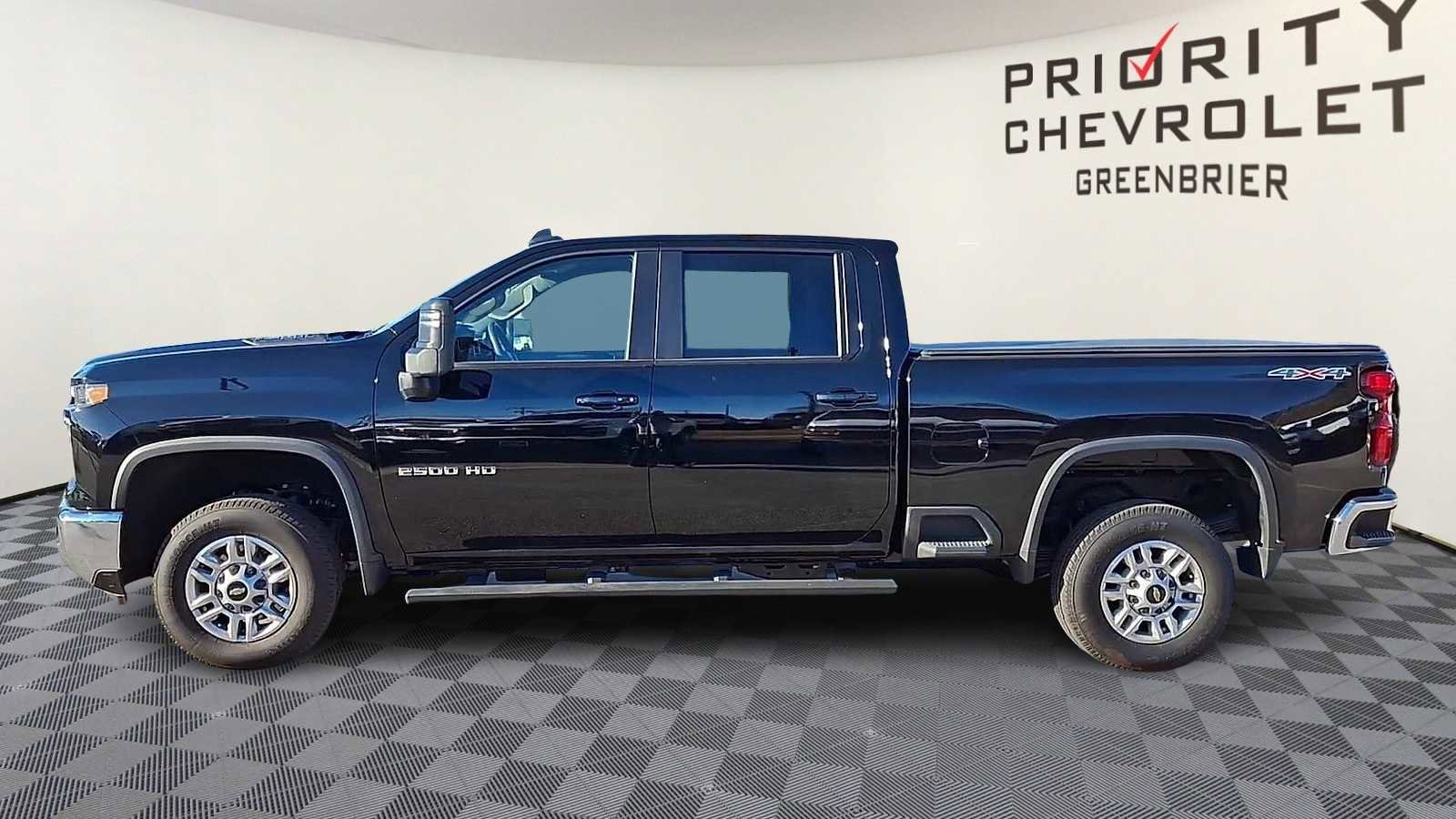 Used 2025 Chevrolet Silverado 2500 LT w/ Convenience Package image 5