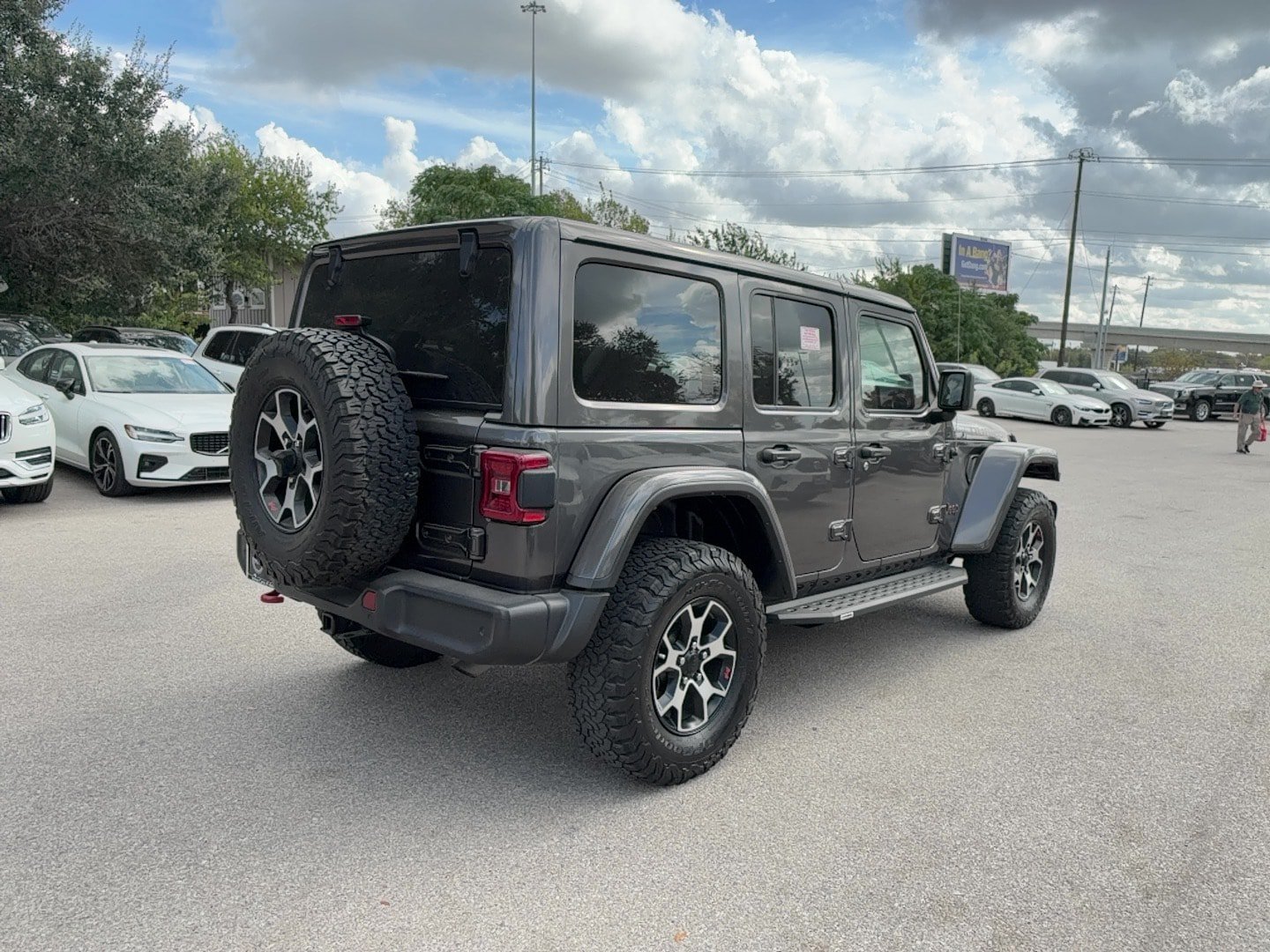 Used 2021 Jeep Wrangler Unlimited Rubicon AWD/4WD image 7