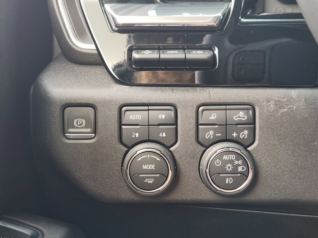 Certified 2024 Chevrolet Silverado 2500 LTZ w/ LTZ Plus Package image 22
