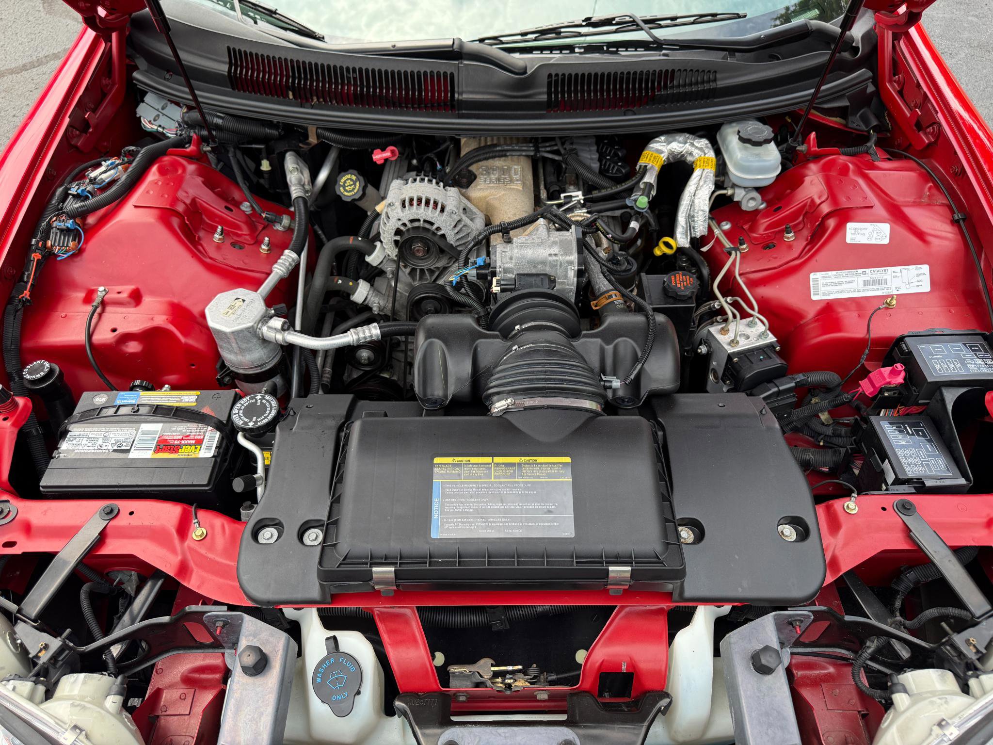 Used 2000 Chevrolet Camaro LT RWD image 3