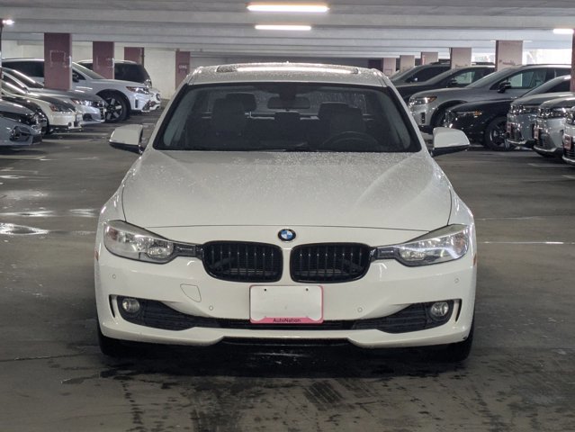 Used 2015 BMW 320i Sedan image 2