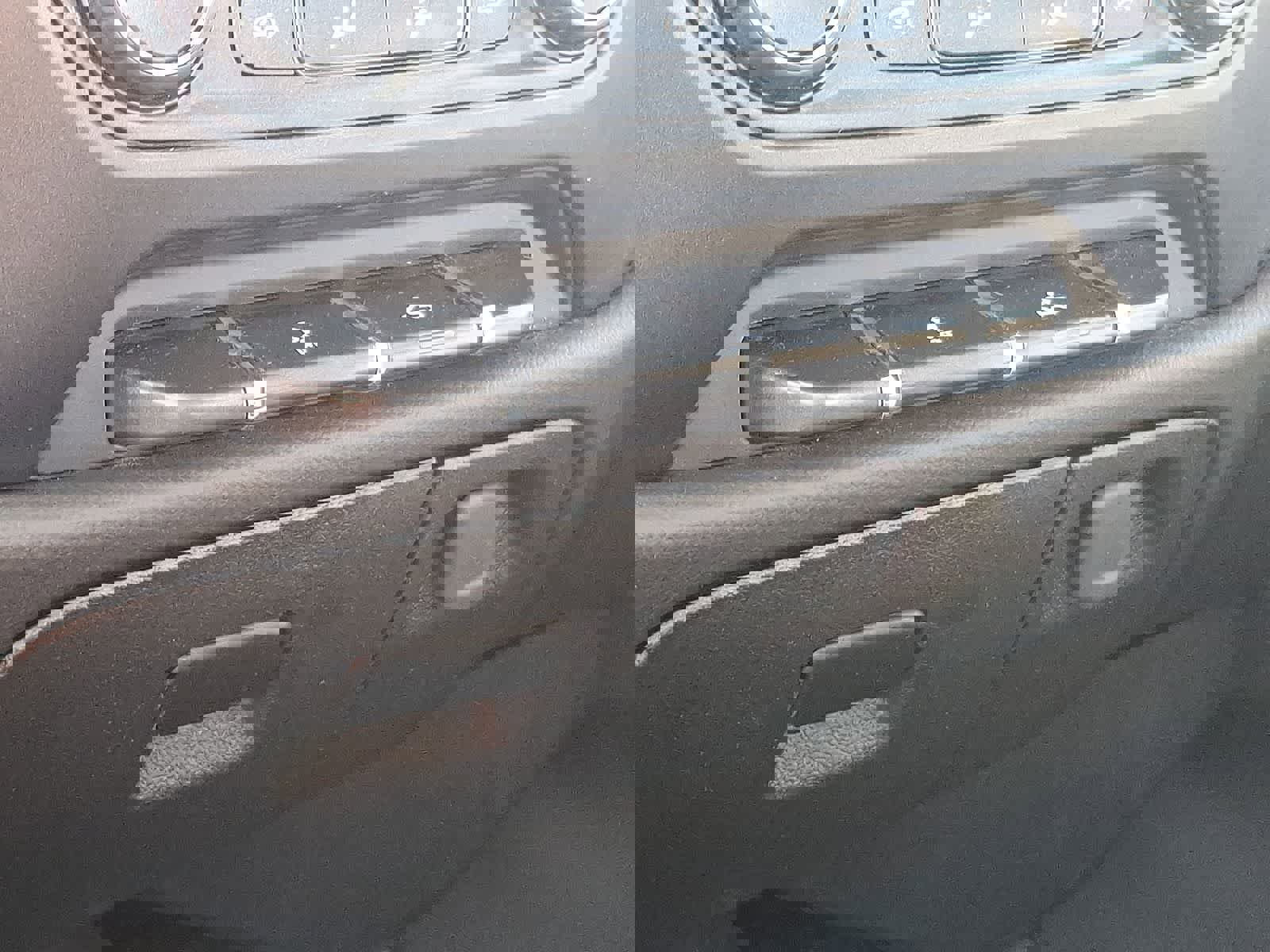 Used 2018 Chevrolet Silverado 1500 W/T w/ Trailering Package image 24