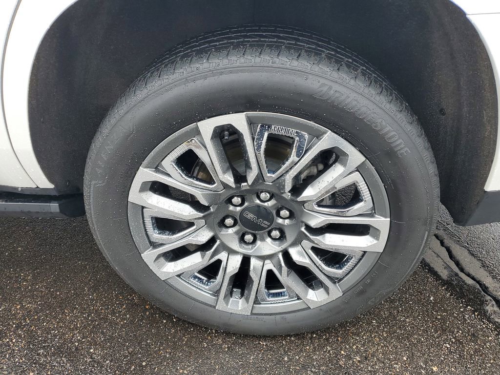 Certified 2023 GMC Yukon Denali Ultimate w/ LPO, Floor Liner Package image 26