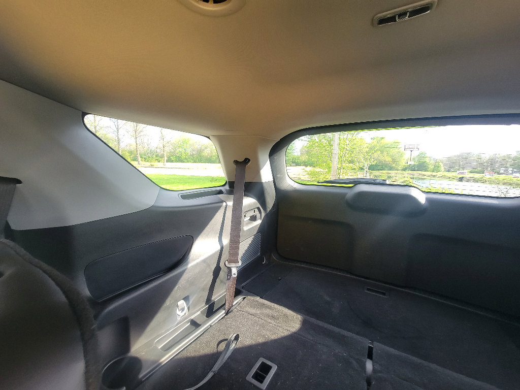 Used 2023 Ford Explorer XLT w/ Equipment Group 202A AWD/4WD image 29