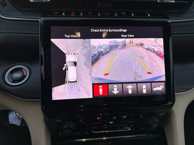 New 2025 Jeep Grand Cherokee Limited w/ Luxury Tech Group II AWD/4WD image 24