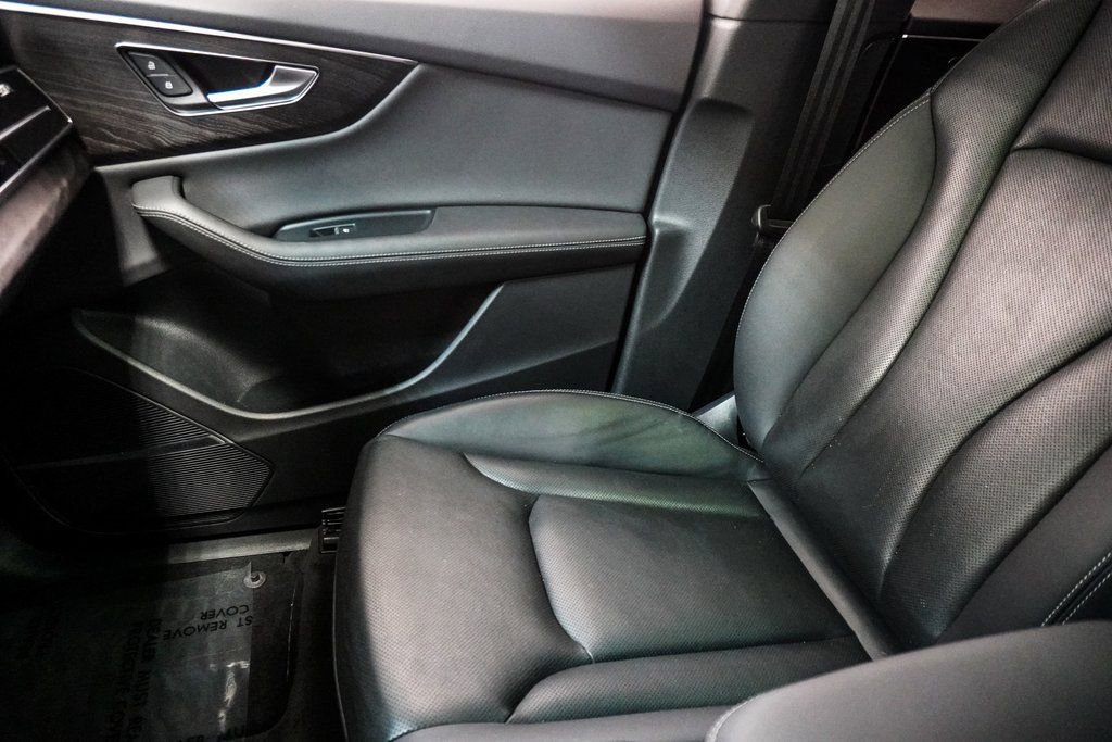 Used 2023 Audi Q8 Prestige w/ Prestige Package image 27