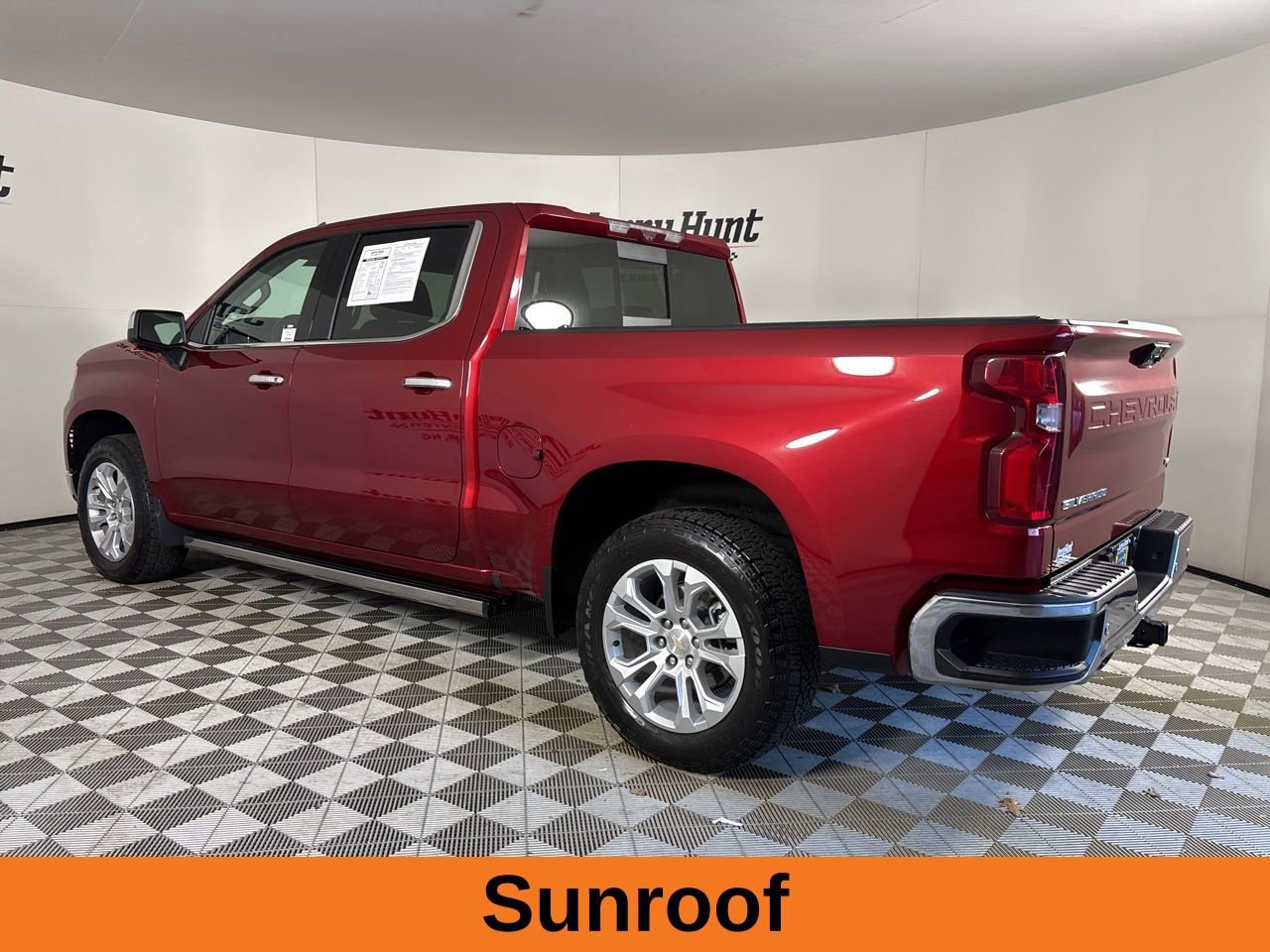 Used 2023 Chevrolet Silverado 1500 LTZ w/ LTZ Premium Package image 7