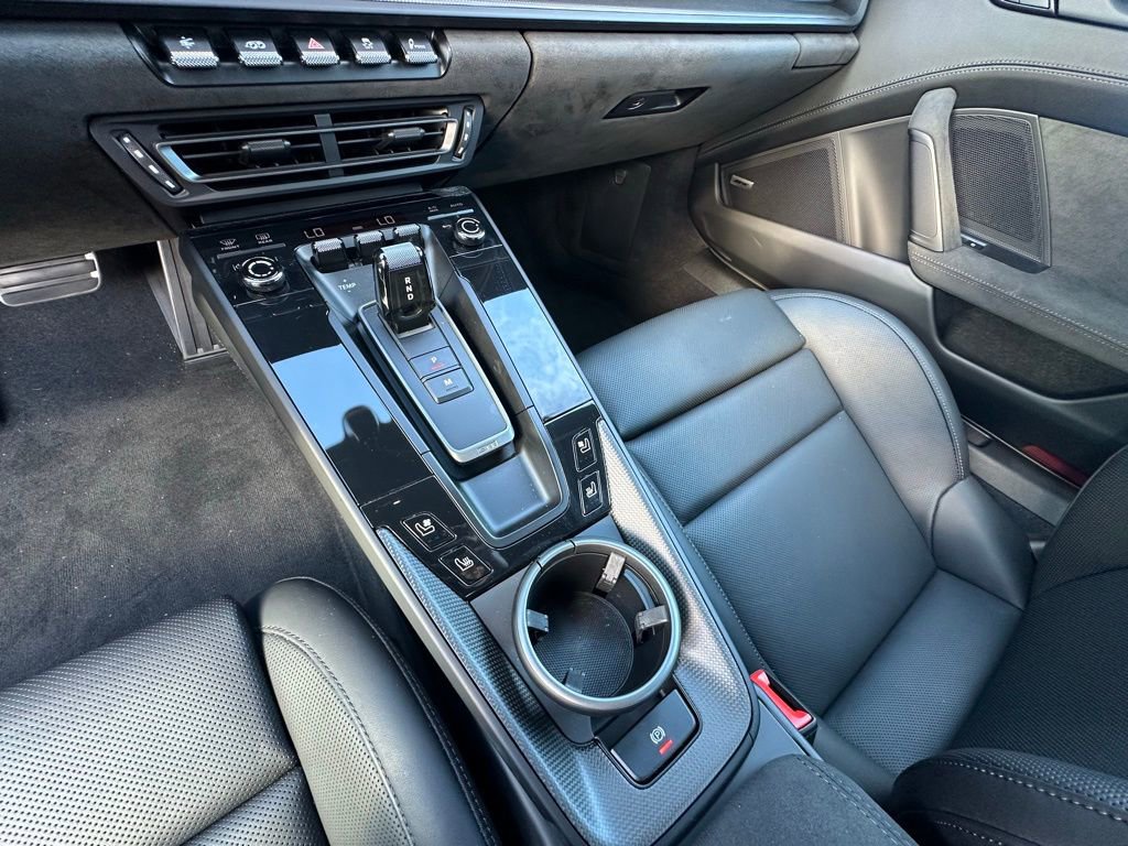 Certified 2024 Porsche 911 Carrera GTS image 28