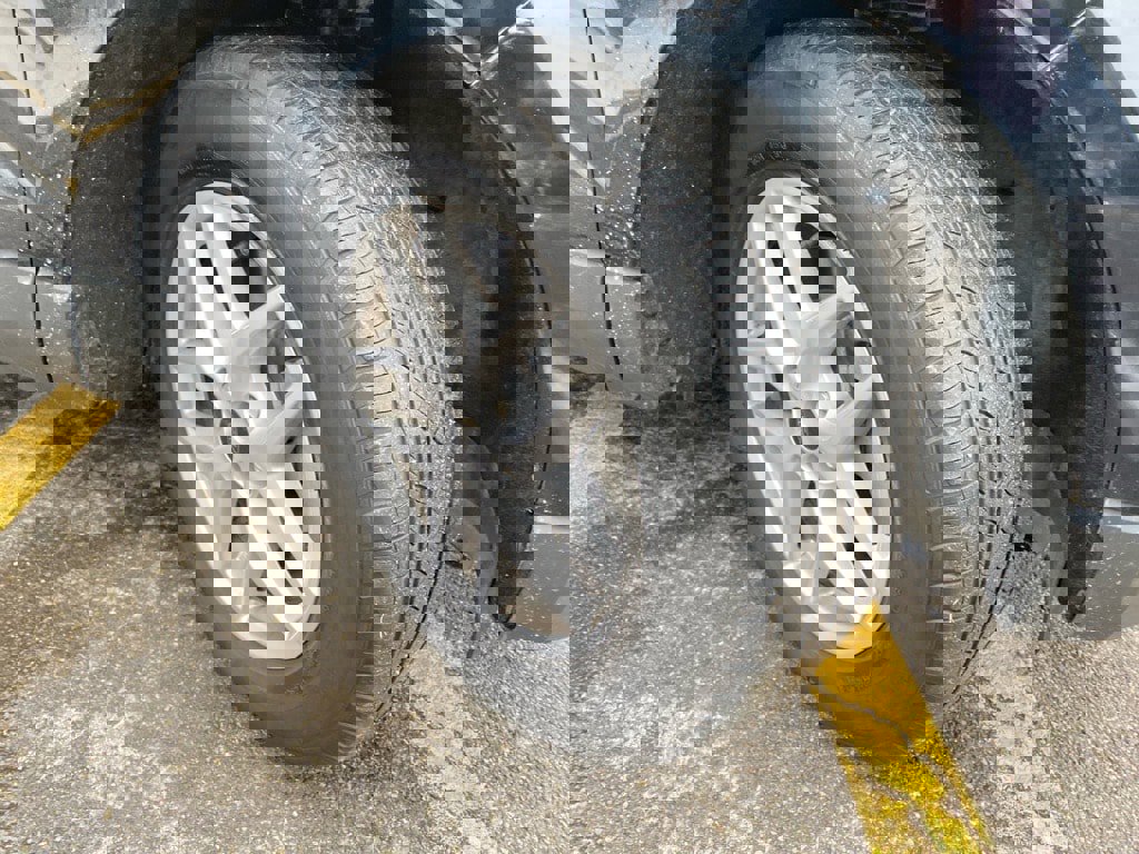 Used 2024 Ford Edge SEL w/ Convenience Package image 27