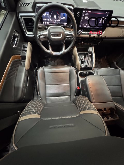 Used 2023 GMC Canyon Denali AWD/4WD image 34