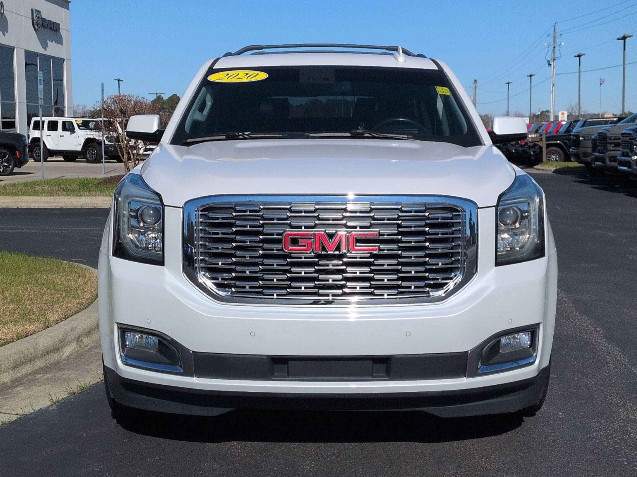 Used 2020 GMC Yukon XL Denali w/ Open Road Package AWD/4WD image 2