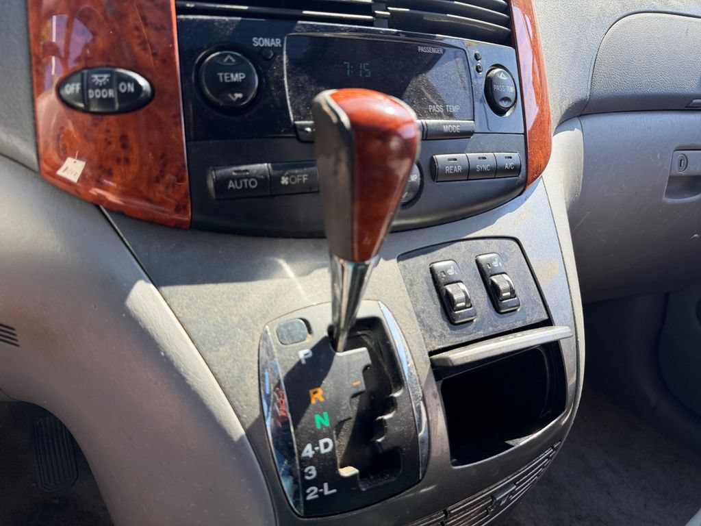 Used 2008 Toyota Sienna XLE FWD image 29