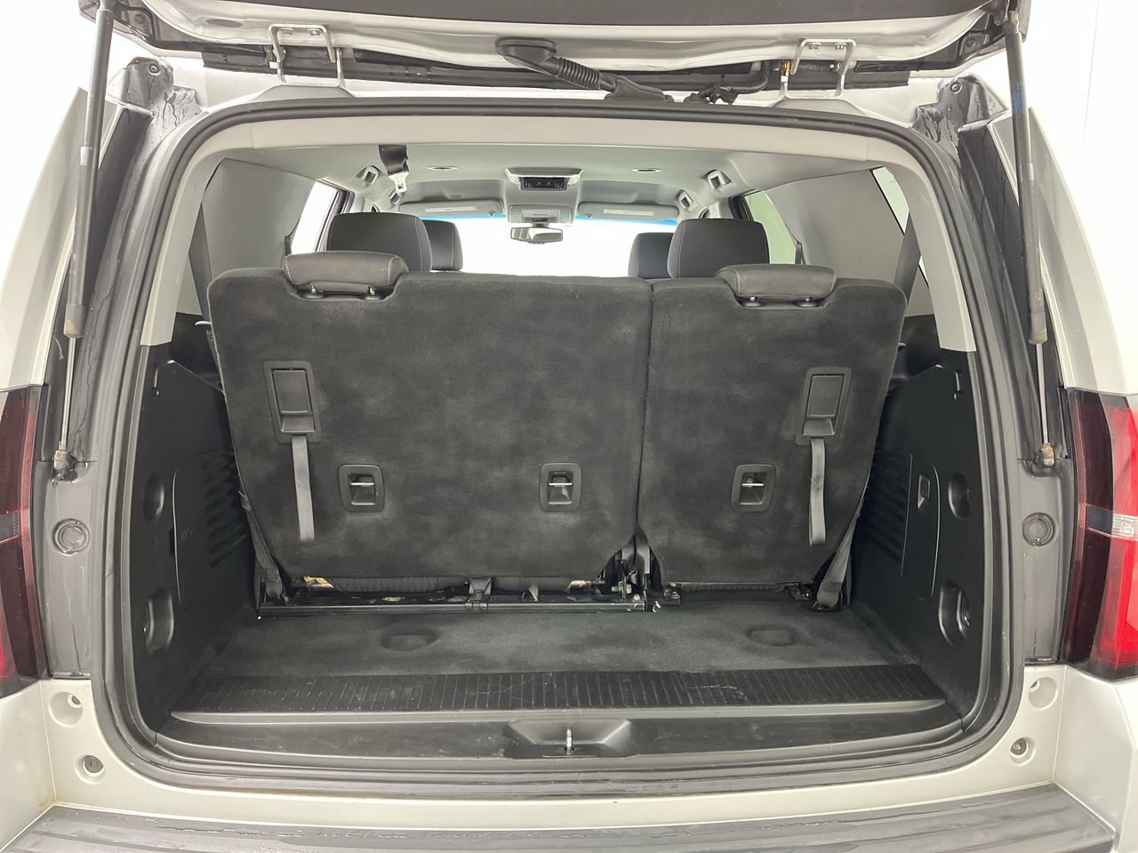 Used 2019 Chevrolet Tahoe LS AWD/4WD image 28