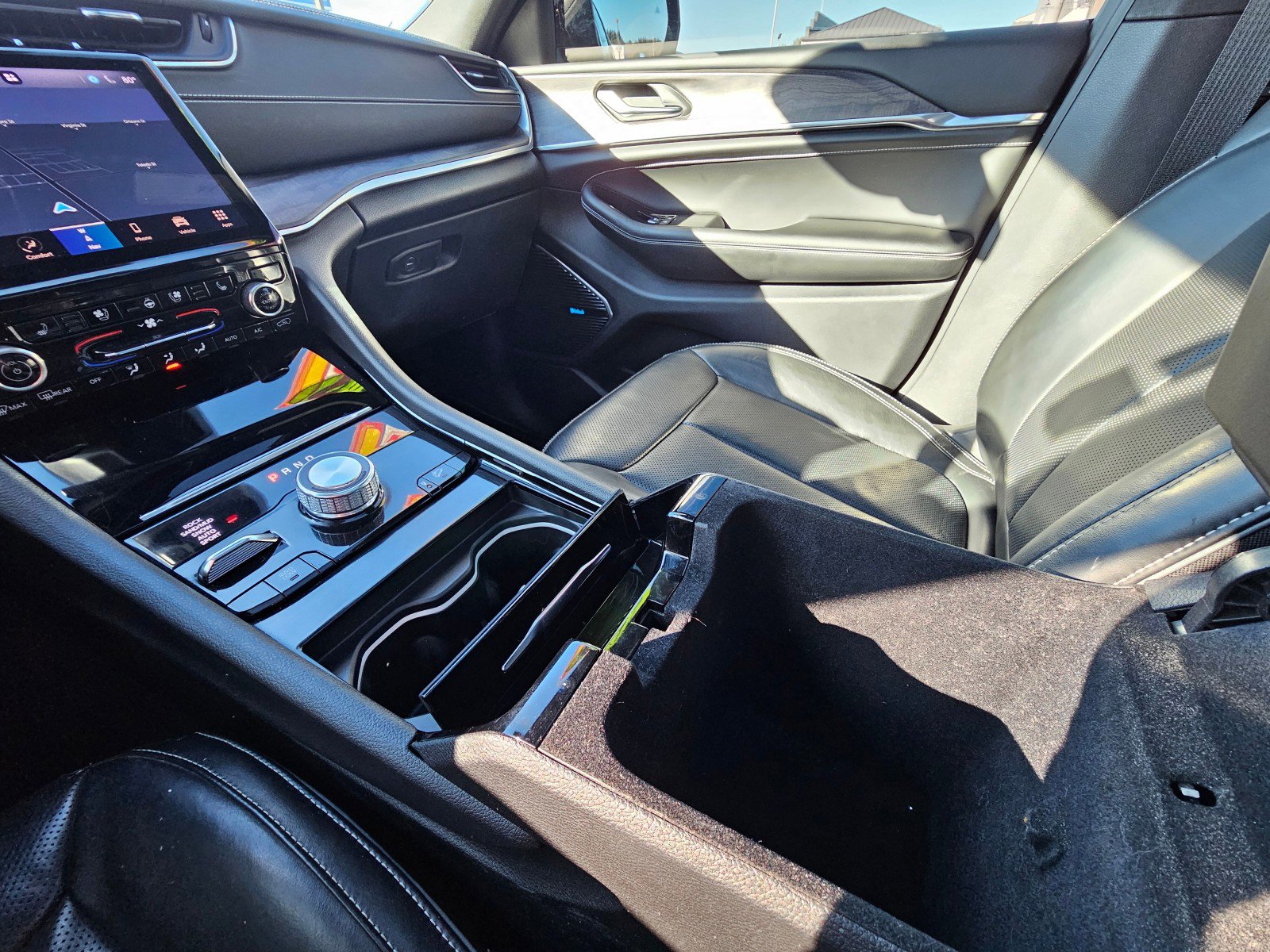 Used 2021 Jeep Grand Cherokee L Overland w/ MOPAR Finishing Package image 41