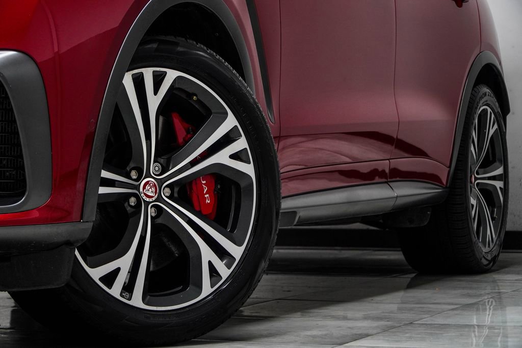 Used 2021 Jaguar F-PACE SVR AWD/4WD image 3