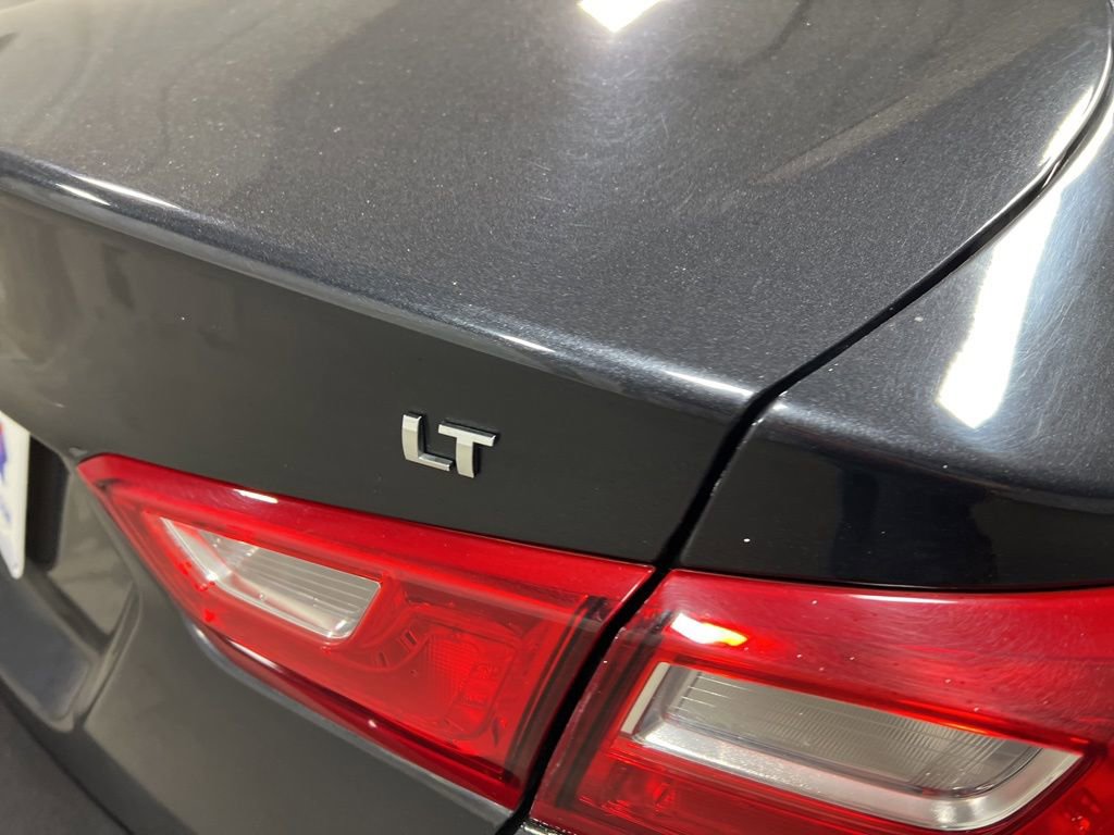 Used 2023 Chevrolet Malibu LT FWD image 16