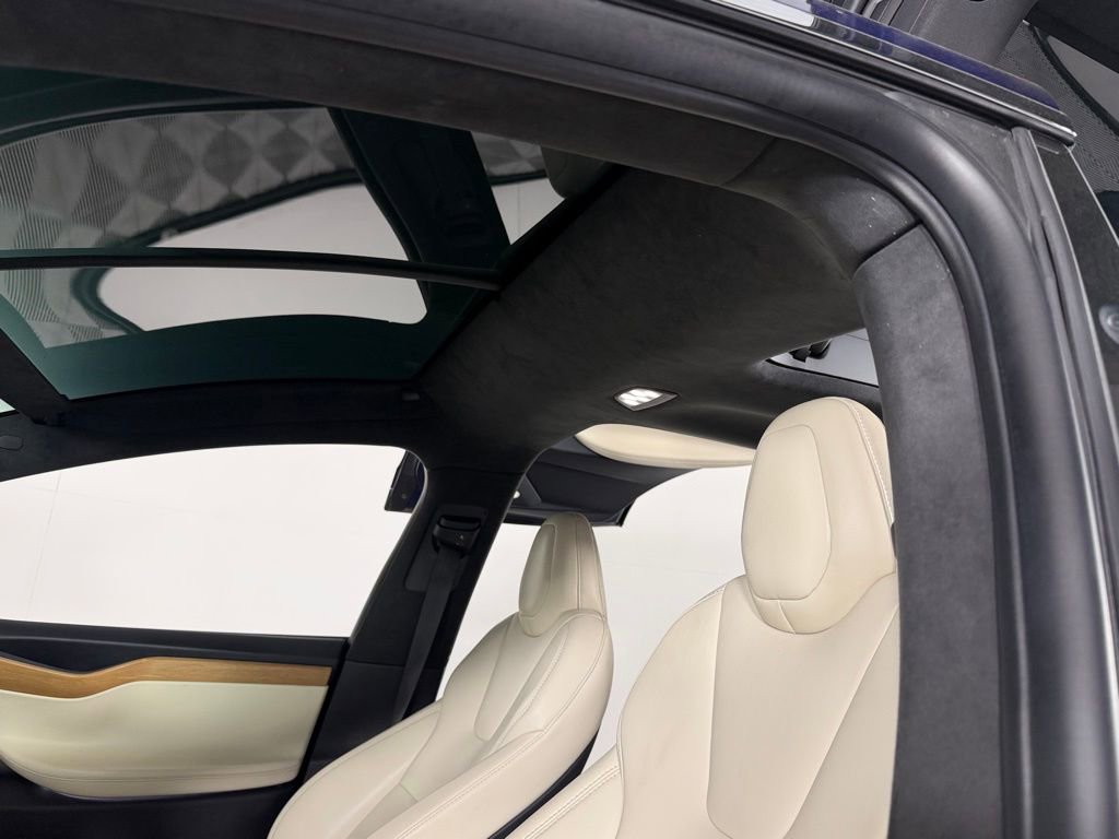 Used 2020 Tesla Model X Long Range image 16