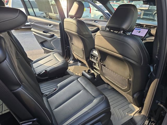 Used 2025 Jeep Grand Cherokee L Limited w/ Black Appearance Package image 11