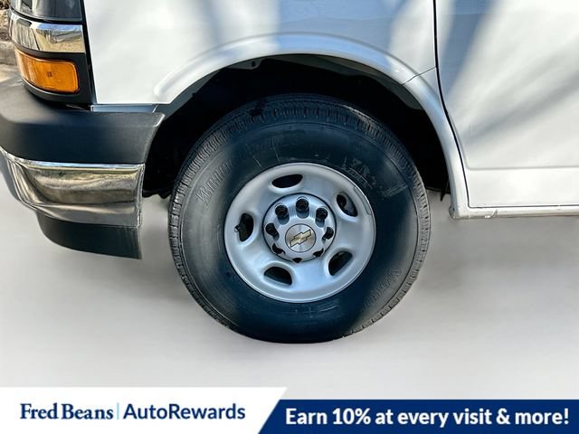 New 2025 Chevrolet Express 2500 w/ Chrome Appearance Package RWD image 22