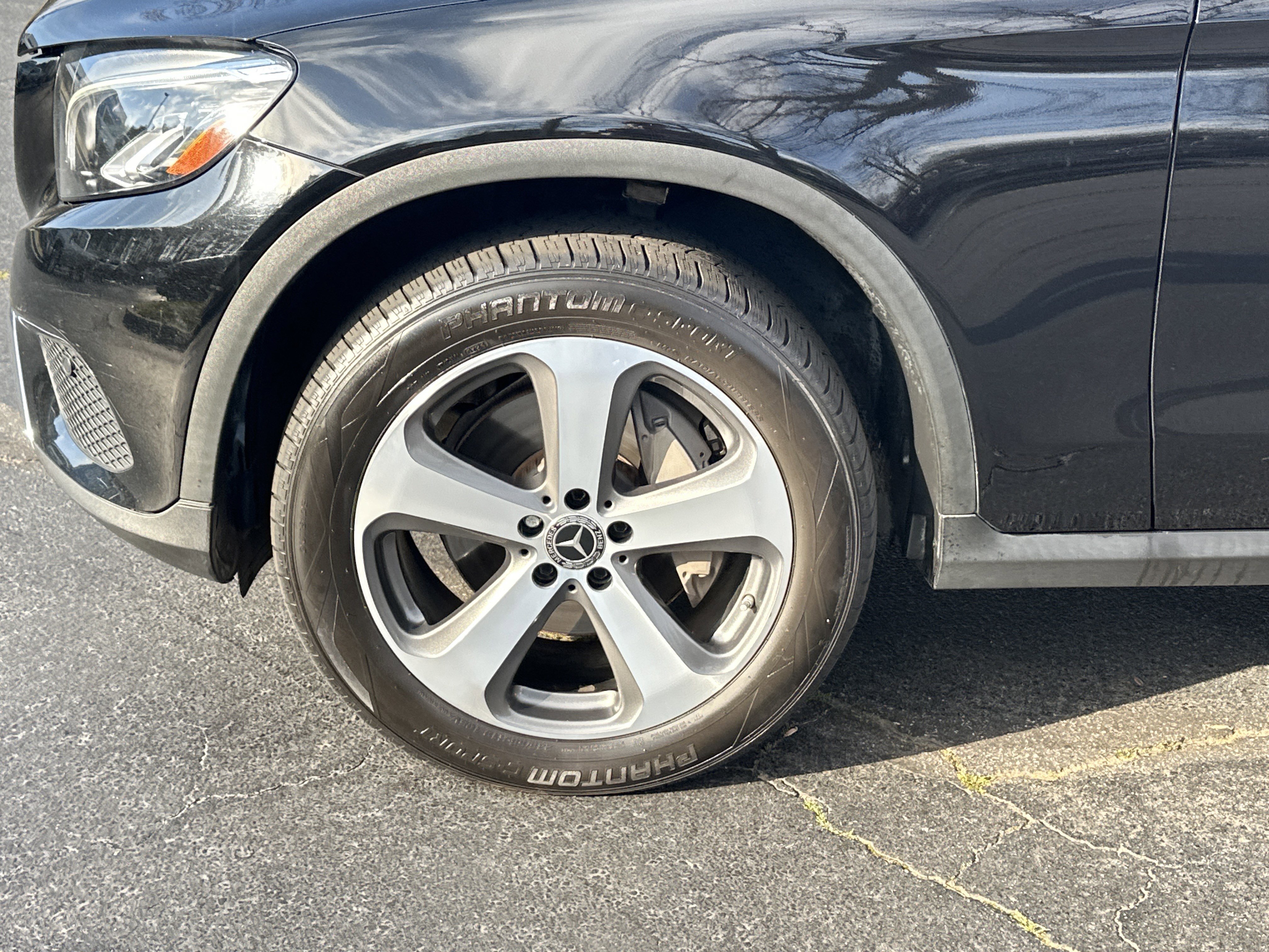 Used 2019 Mercedes-Benz GLC 300 4MATIC image 9