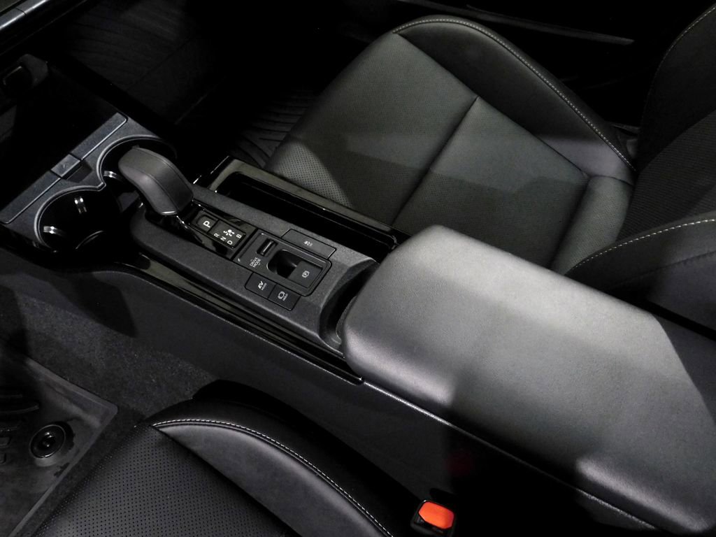 Used 2024 Toyota Prius XLE image 65