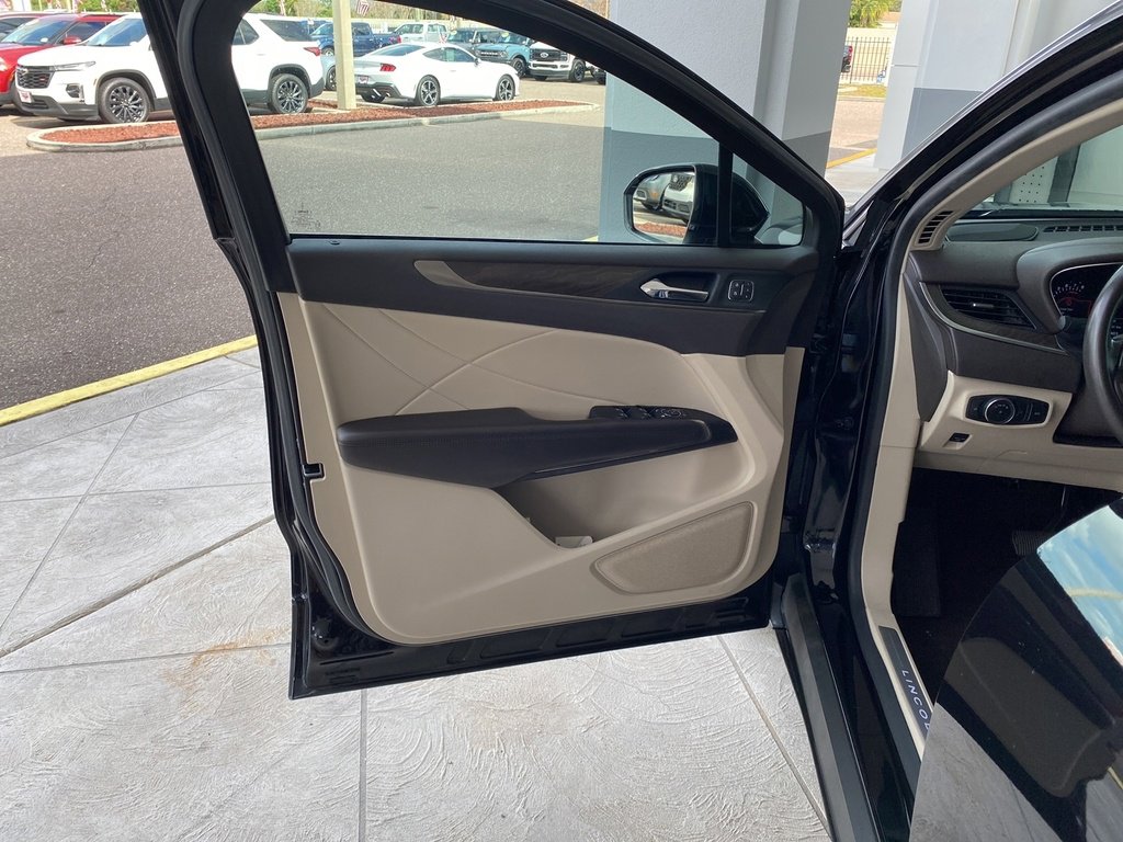 Used 2019 Lincoln MKC Reserve w/ MKC Climate Package image 7