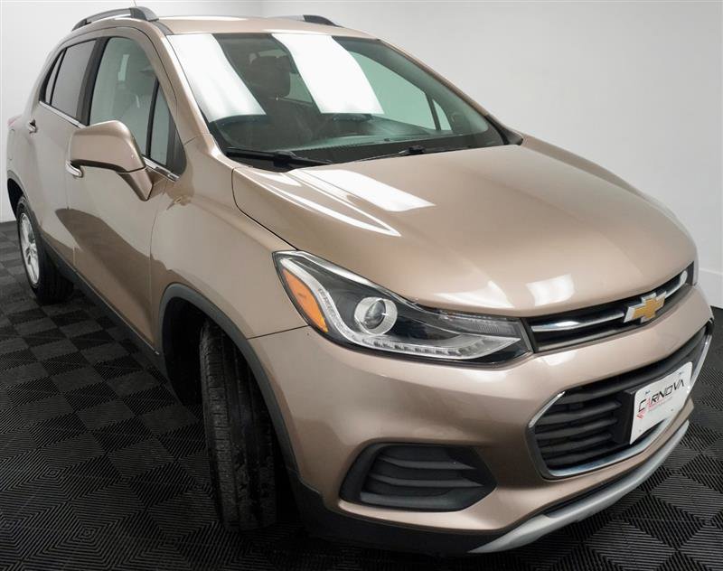 Used 2018 Chevrolet Trax LT w/ LT Convenience Package FWD image 10