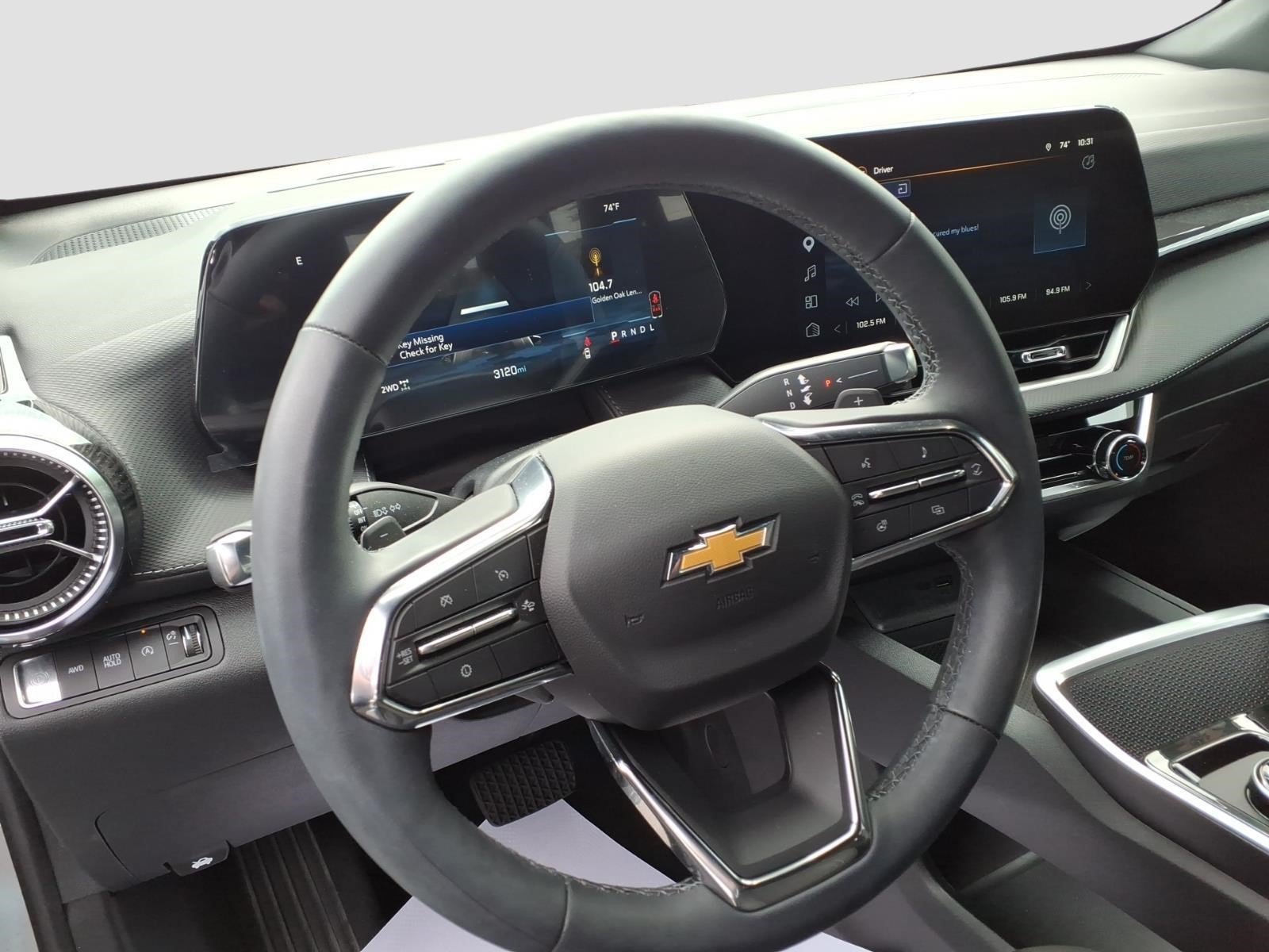 Used 2026 Chevrolet Equinox LT AWD/4WD image 12