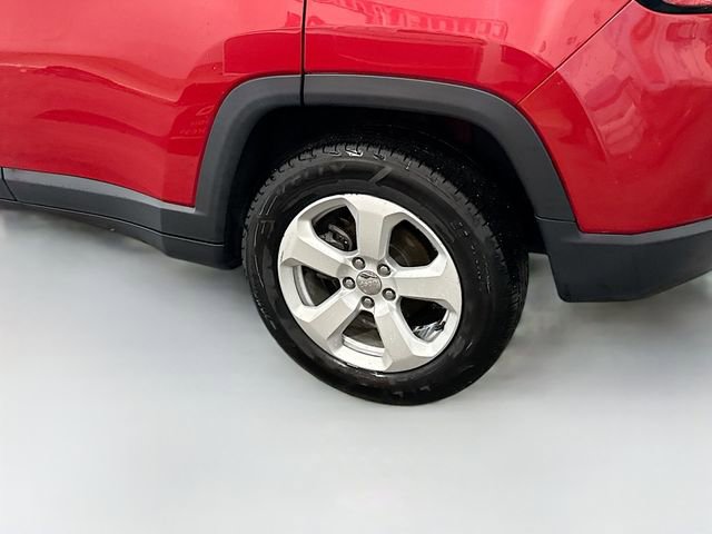 Used 2018 Jeep Compass Latitude w/ Cold Weather Group AWD/4WD image 30