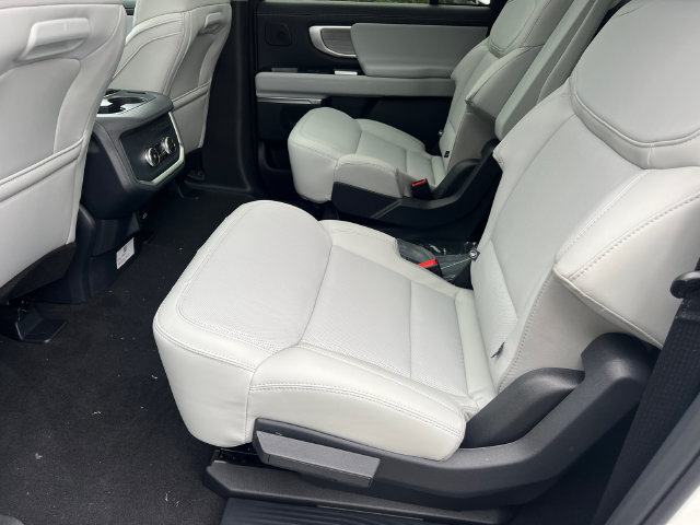 New 2027 Ford Expedition Max Platinum RWD image 16