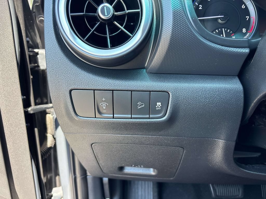 Used 2023 Hyundai Kona SEL AWD/4WD image 20